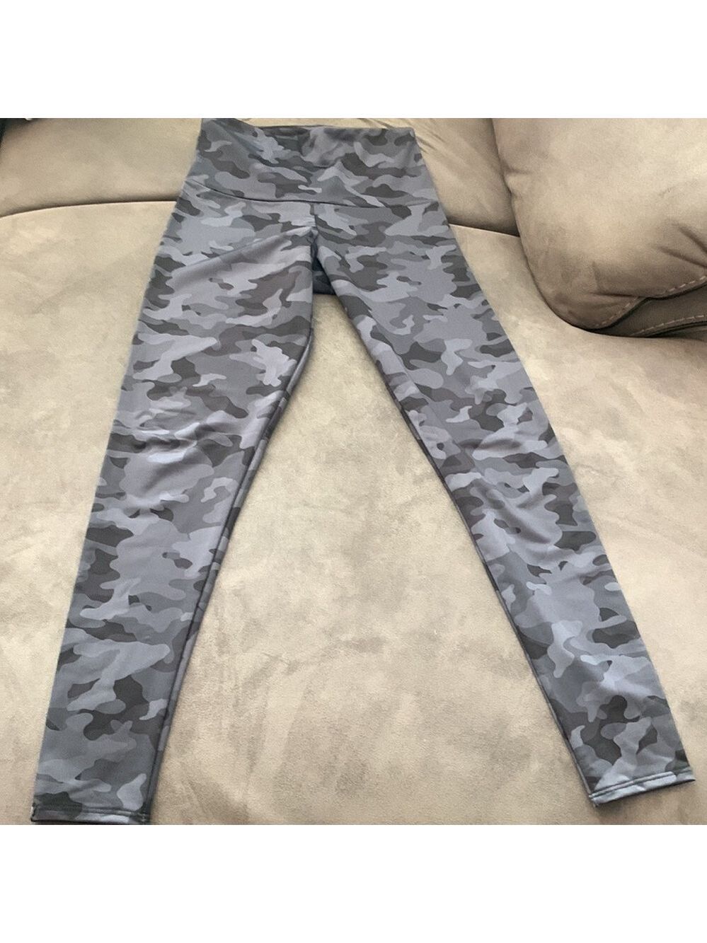 Onzie Black Grey Camp Leggings XS